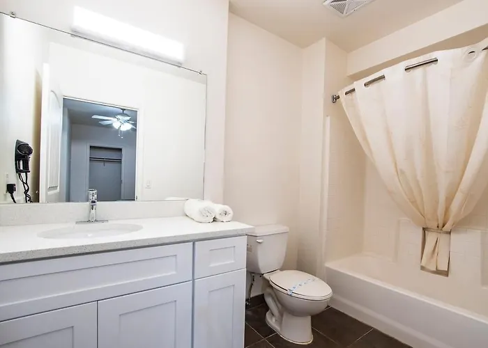 Vistas 202- Modern 1bd Great Location