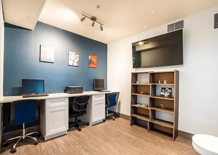 Vistas 202- Modern 1bd Great Location Holiday home *