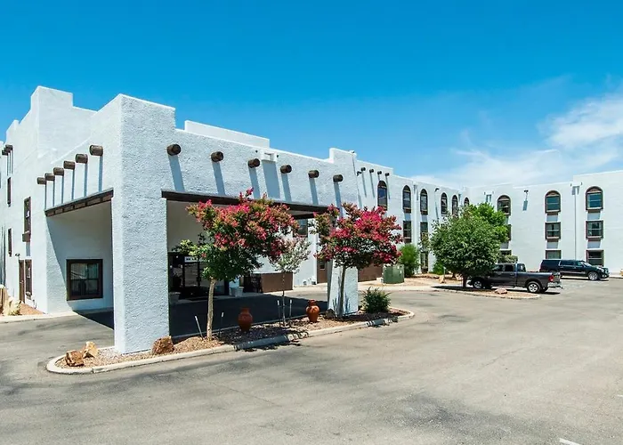 Vistas 202- Modern 1bd Great Location * Sierra Vista