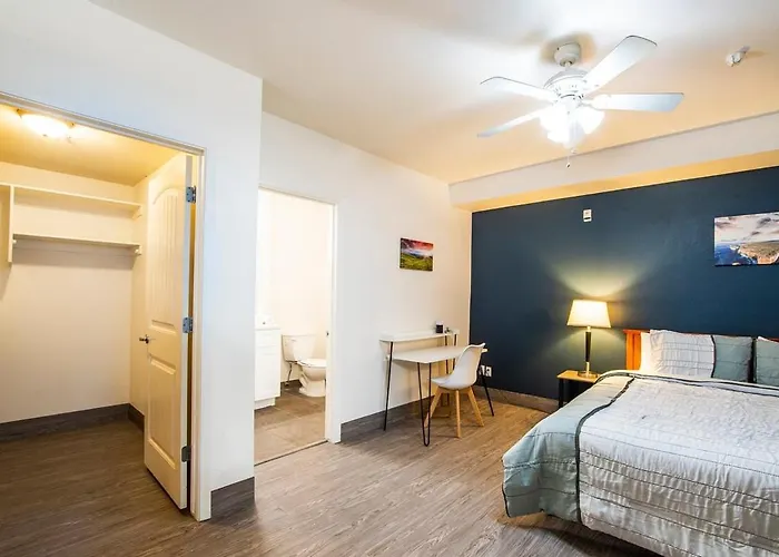 Vistas 202- Modern 1bd Great Location
